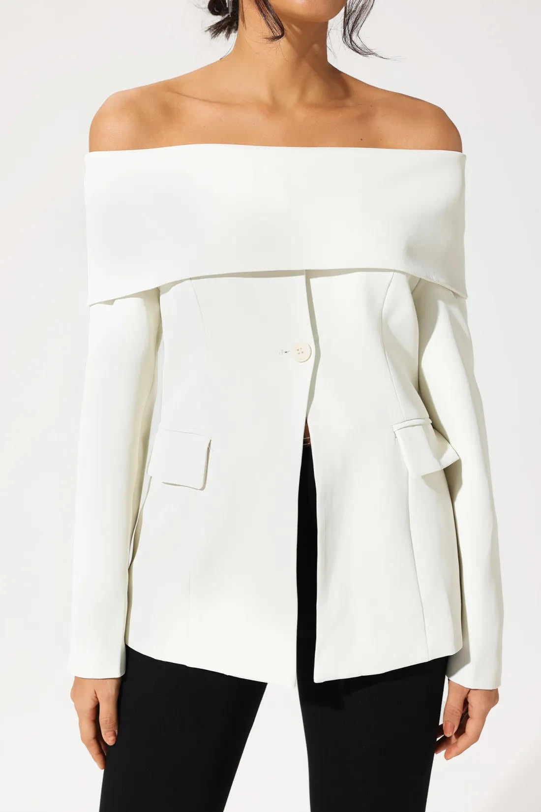 Verona | Chic Off-Shoulder Blazer